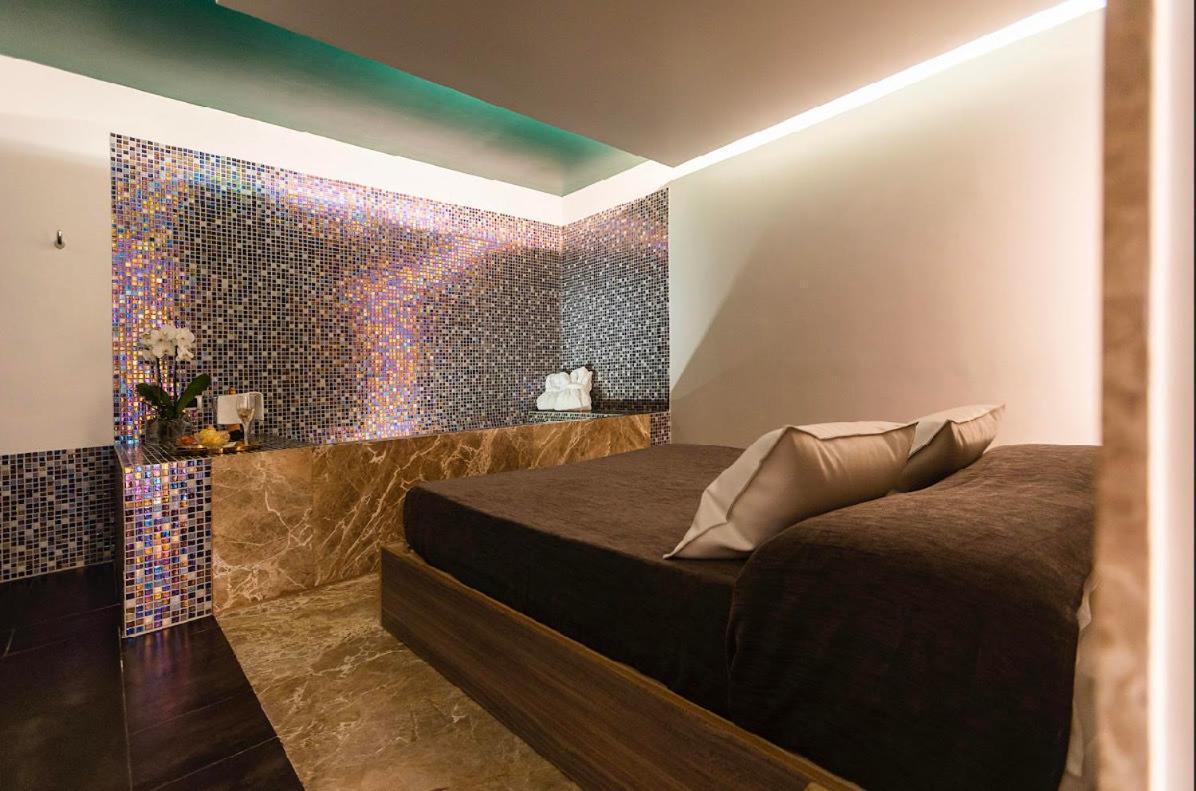 Hotel Tiro A Volo Поццуоли Экстерьер фото