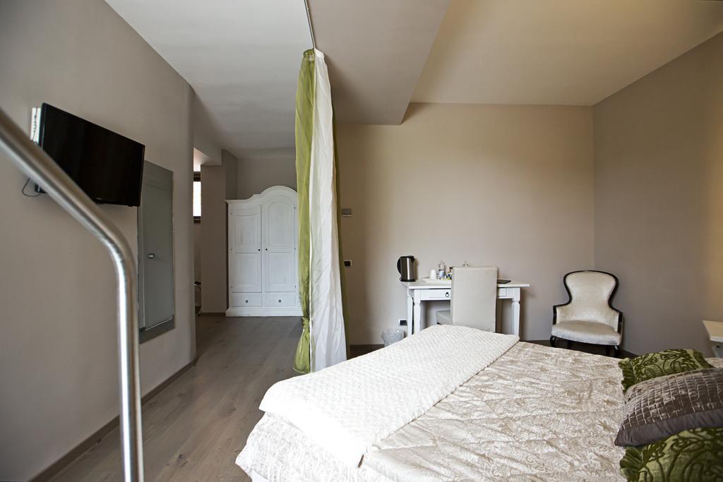 Hotel Tiro A Volo Поццуоли Экстерьер фото